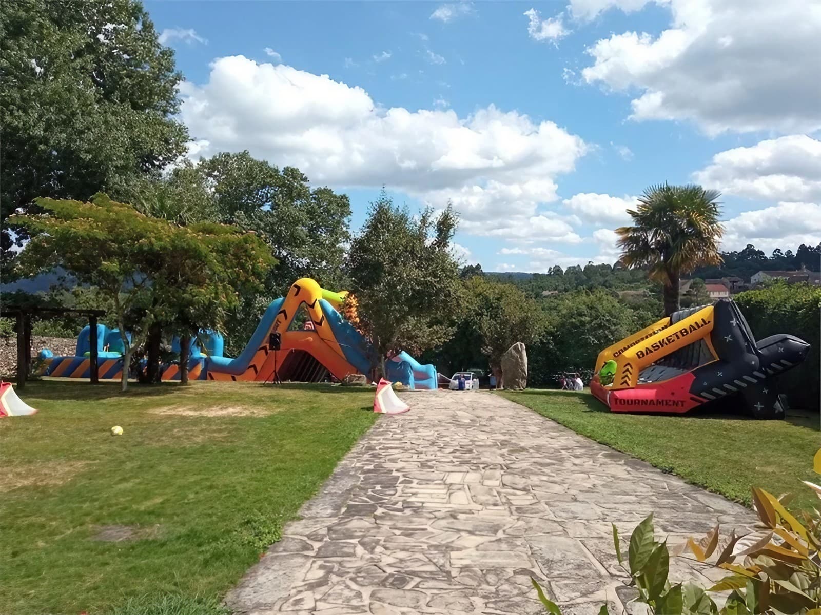 Hacer reserva para la celebración de una comunión en A Estrada